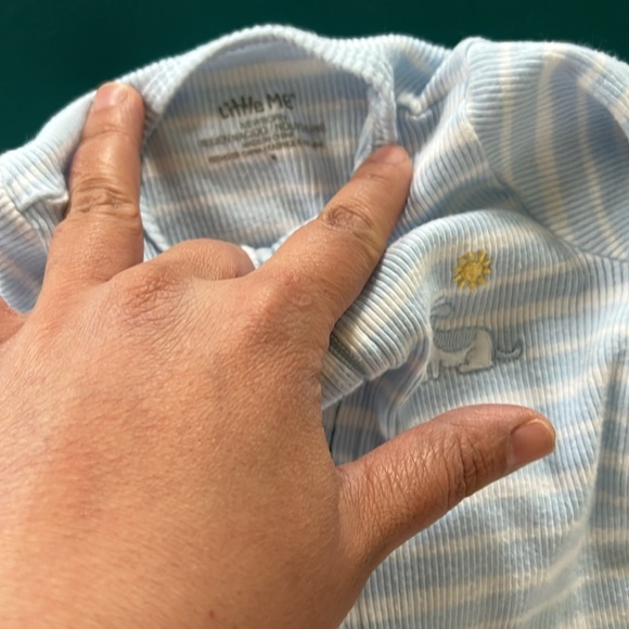 Bundle of 3 onesies. - Picture 7 of 7